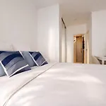 Luxury Beachfront 2br Promenade Des