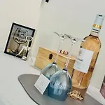 Luxury Beachfront 2br Promenade Des شقة