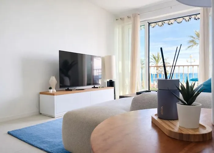Luxury Beachfront 2br Promenade Des Апартаменты