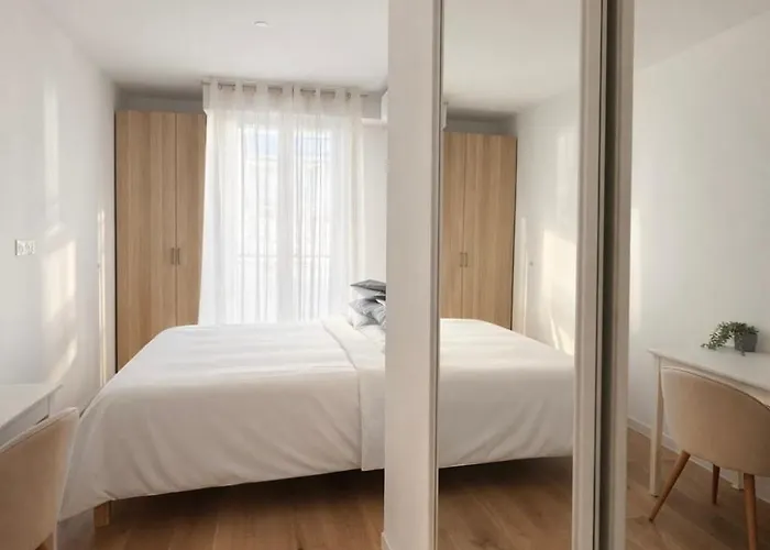 Luxury Beachfront 2br Promenade Des Ницца