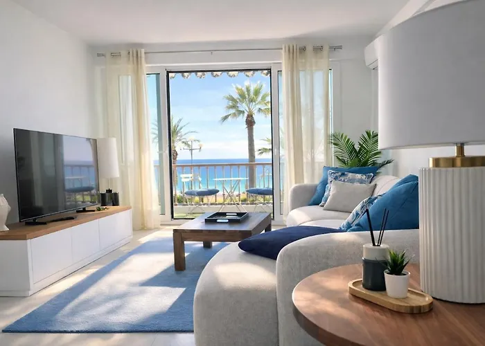 Апартаменты Luxury Beachfront 2br Promenade Des *