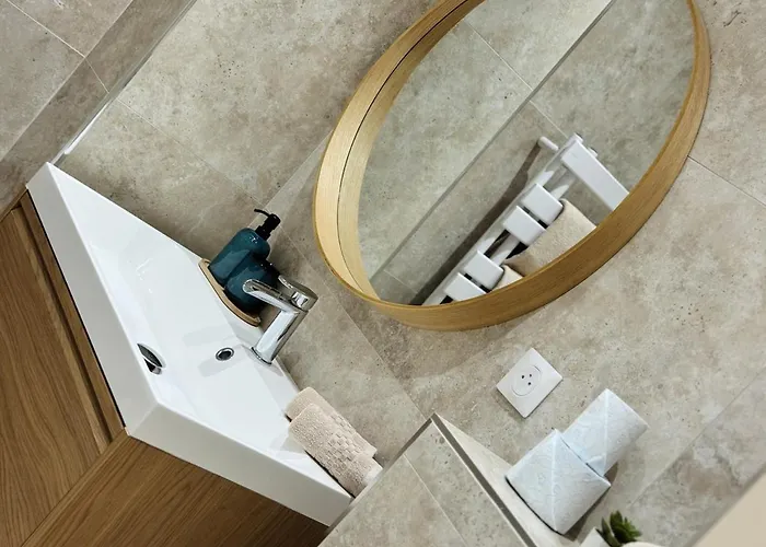 Апартаменты Luxury Beachfront 2br Promenade Des *