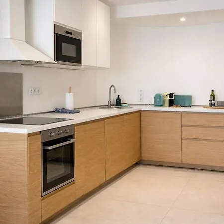 Luxury Beachfront 2br Promenade Des Νίκαια